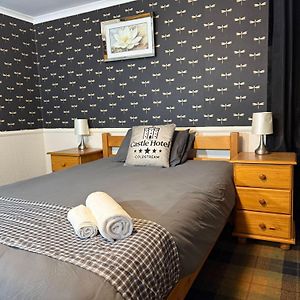Deluxe Zimmer mit Kingsize-Bett